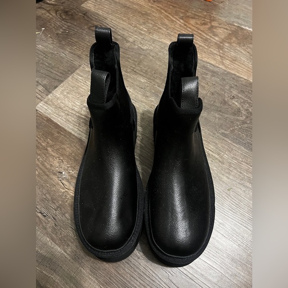 FINAL PRICE NEW~UGG  Platform Chelsea Leather Boot Black 10 Retro Chunky Shoes - Picture 4 of 8